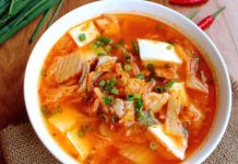 Canh kim chi chay